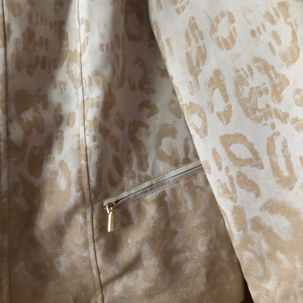 Jacket - Picture 2 of 4